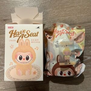 Labubu Have a Seat - Sisi